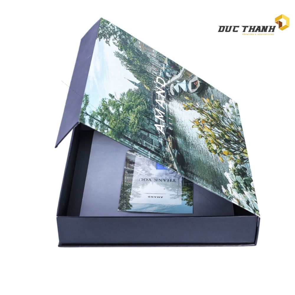 Mẫu in hộp cứng Amand