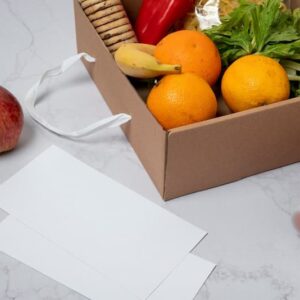 hàng. Hộp quà đựng trái cây bằng giấy kraft bảo vệ môi trường