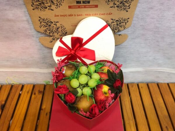 Hộp trái cây dành cho ngày valentine