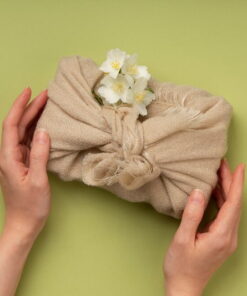 Mẫu hộp quà tặng 8-3 bằng vải cotton được nhiều người ưa chuộng