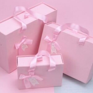 Mẫu hộp quà tặng sinh nhật màu hồng pastel