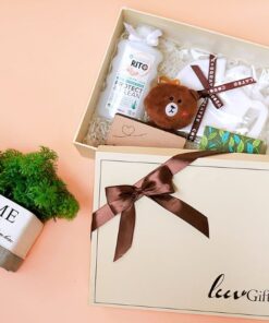 Mẫu hộp quà tặng sinh nhật phong cách tối giản