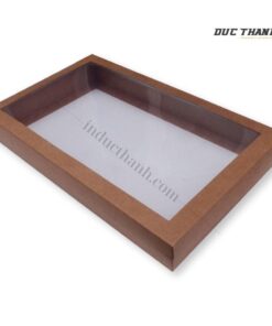 Mẫu hộp giấy đựng quần áo có cửa sổ mica kraft