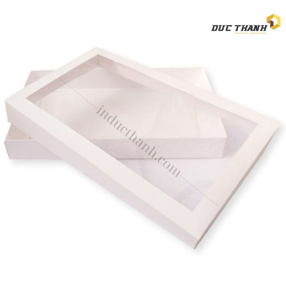 Mẫu hộp giấy đựng quần áo có cửa sổ mica trắng