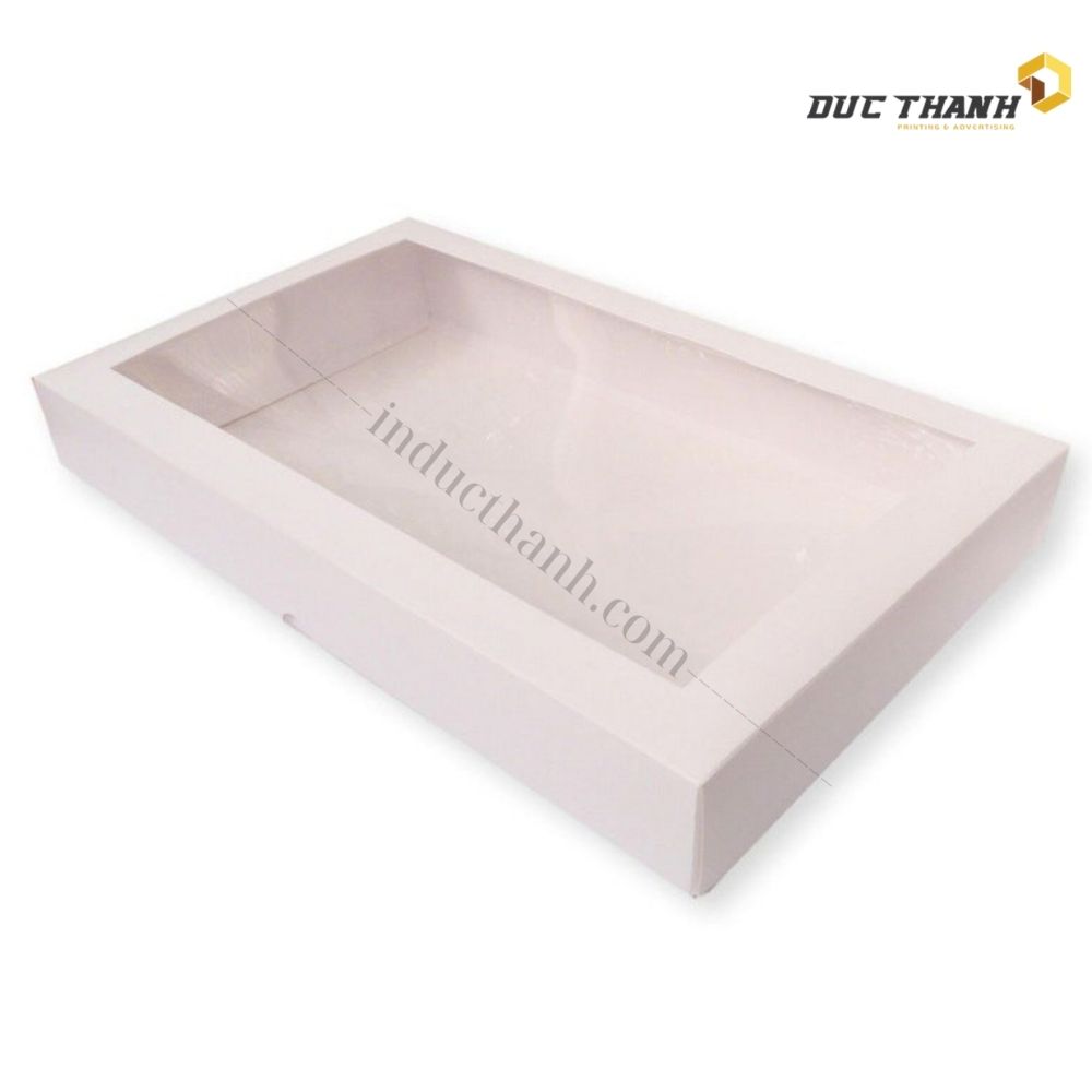 Mẫu hộp giấy đựng quần áo có cửa sổ mica trắng