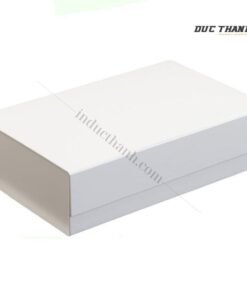 Mẫu hộp giấy đựng quần áo màu trắng nắp rời