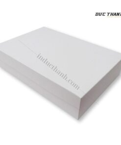 Mẫu hộp giấy đựng quần áo nắp rời trắng