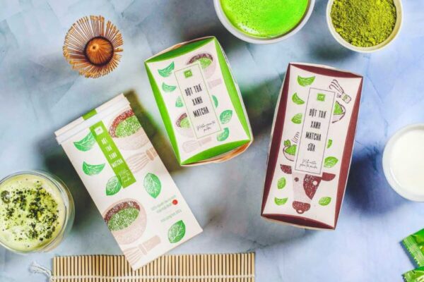 Mẫu in hộp trà xanh matcha với hình vẽ và màu sắc tối giản