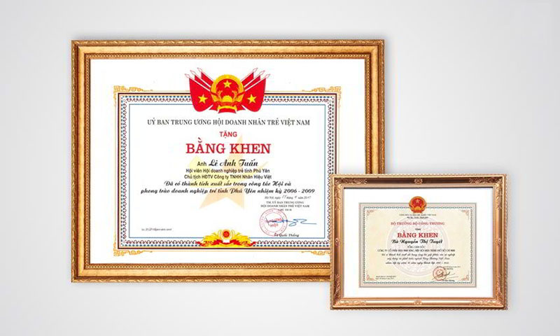 Y-nghia-cua-giay-khen-va-bang-khen