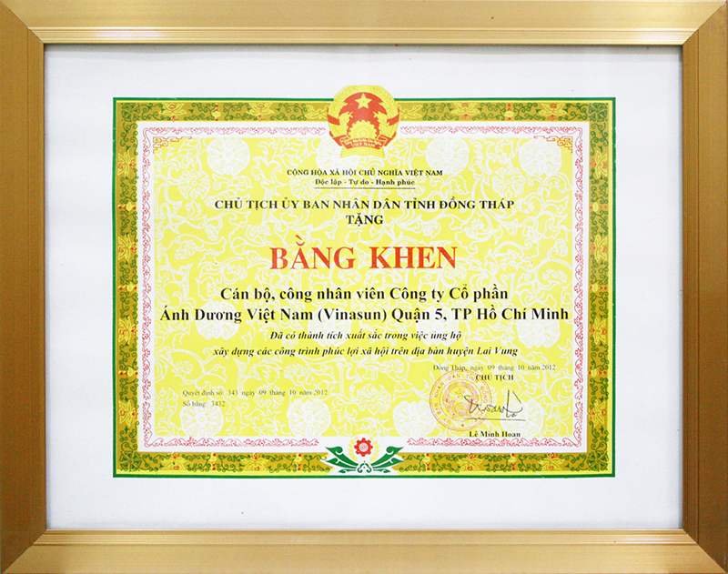 mau-giay-khen-va-bang-khen-pho-bien-6