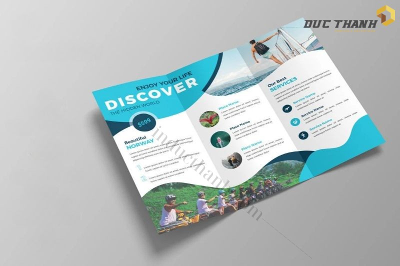 Mẫu brochure du lịch đơn giản 2 