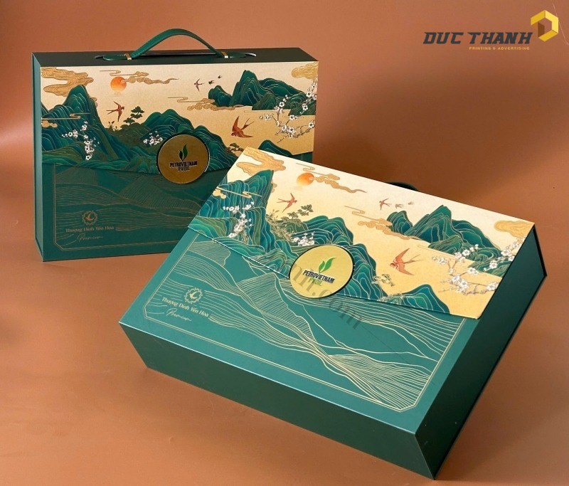 Mẫu hộp bánh Trung Thu sang trọng công ty Petro Việt Nam