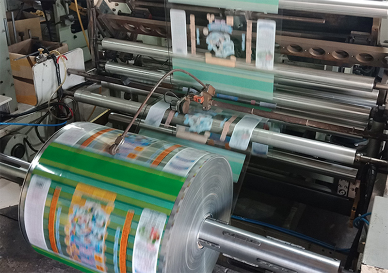 Cac-cong-nghe-in-chu-len-bao-bi-In-ong-dong