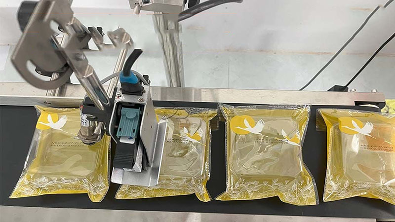 Cac-cong-nghe-in-chu-len-bao-bi-In-phun-date-code