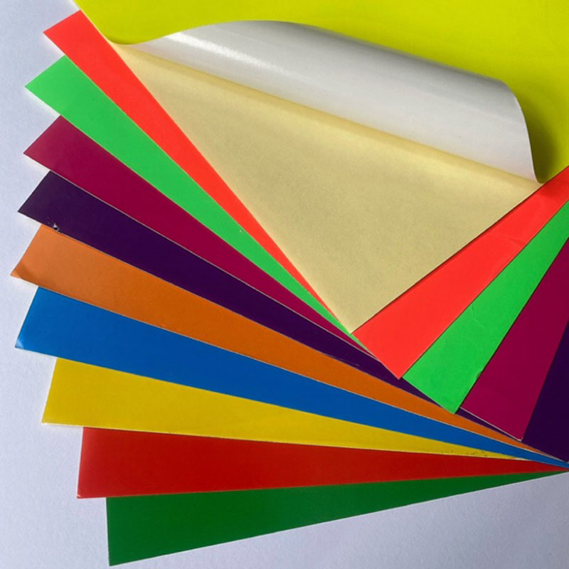 giay-in-bao-bi-pho-bien-Giay-decal